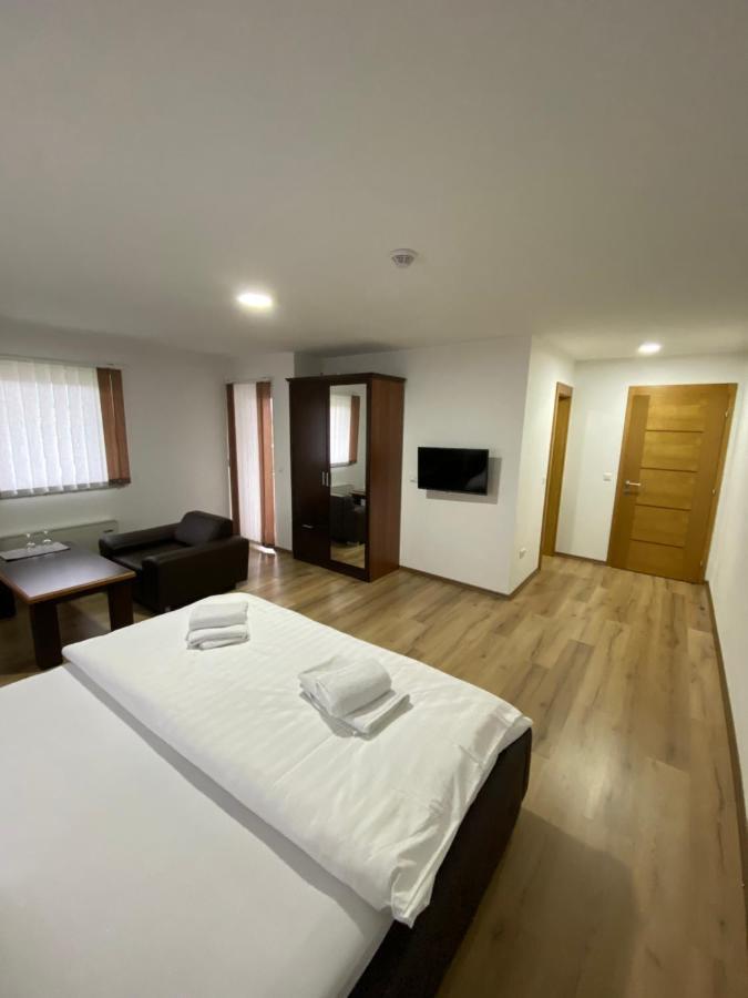 Motel OAZA Cazin Buitenkant foto