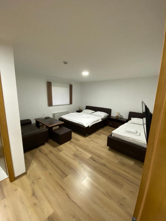 Motel OAZA Cazin Buitenkant foto